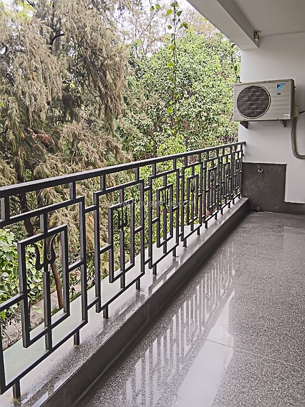 4 BHK Flat For Rent in Maharani Bagh