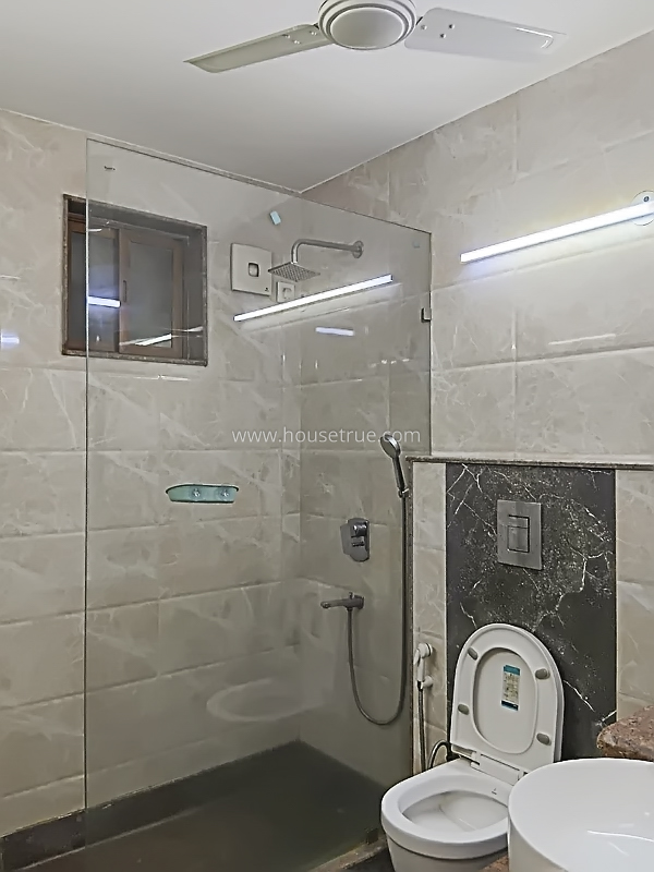 4 BHK Flat For Rent in Maharani Bagh