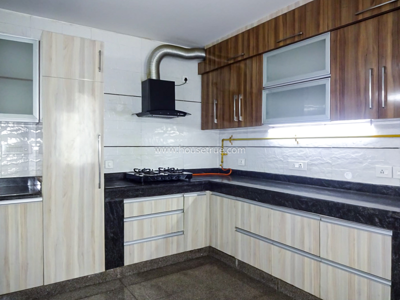 4 BHK Flat For Rent in Maharani Bagh