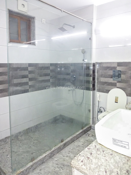 4 BHK Flat For Rent in Maharani Bagh