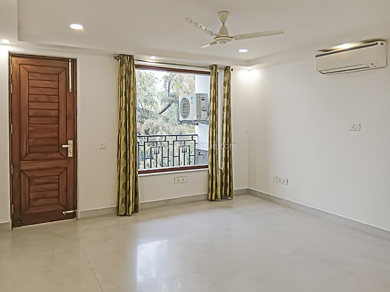 4 BHK Flat For Rent in Maharani Bagh
