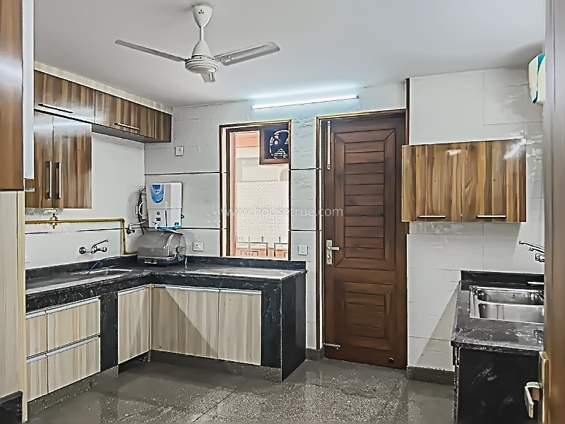 4 BHK Flat For Rent in Maharani Bagh
