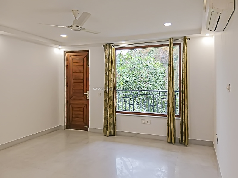 4 BHK Flat For Rent in Maharani Bagh