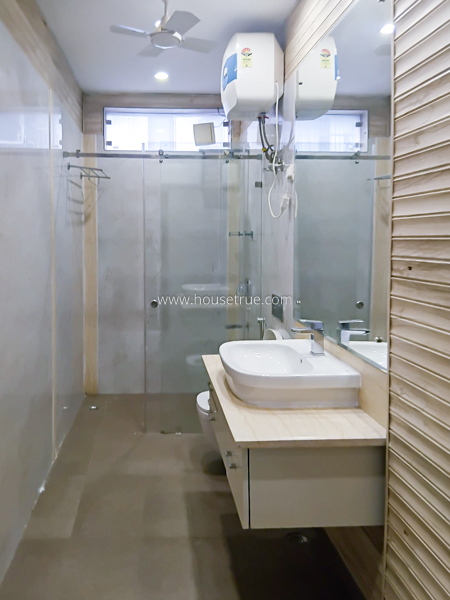 3 BHK Flat For Rent in Defence Colony