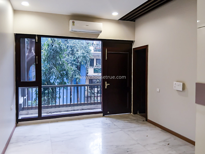 3 BHK Flat For Rent in Defence Colony