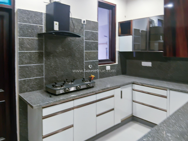 3 BHK Flat For Rent in Defence Colony
