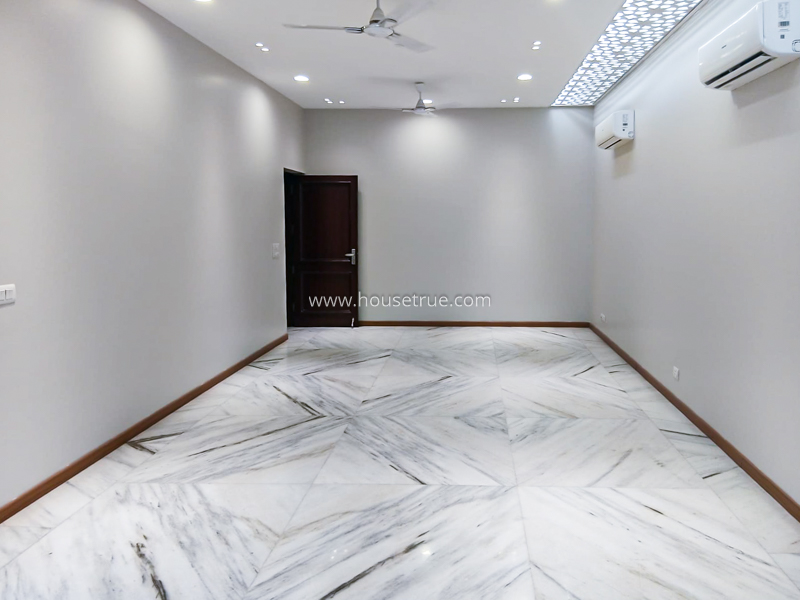 3 BHK Flat For Rent in Defence Colony