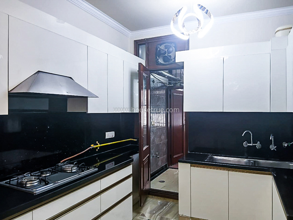 3 BHK Flat For Rent in Defence Colony