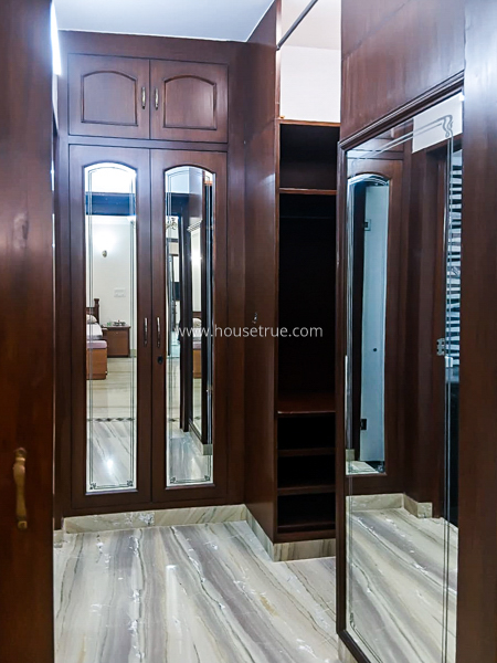 3 BHK Flat For Rent in Defence Colony