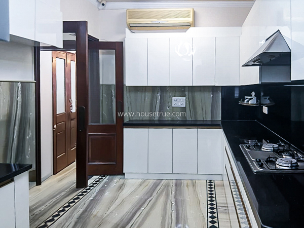 3 BHK Flat For Rent in Defence Colony