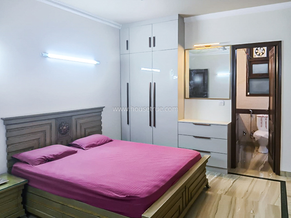 3 BHK Flat For Rent in Defence Colony