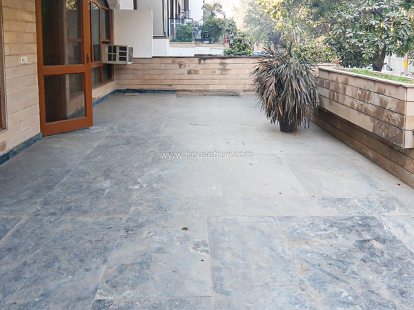 3 BHK Flat For Rent in Defence Colony