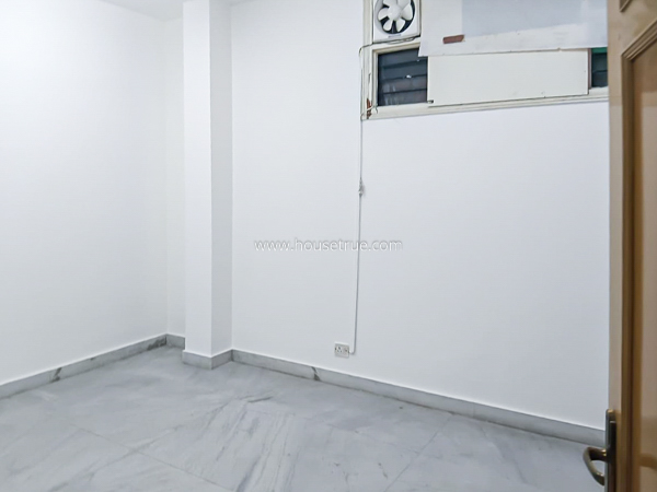 3 BHK Flat For Rent in Defence Colony