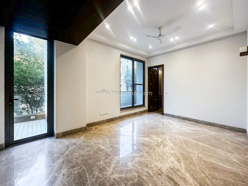 4 BHK Flat For Rent in Defence Colony
