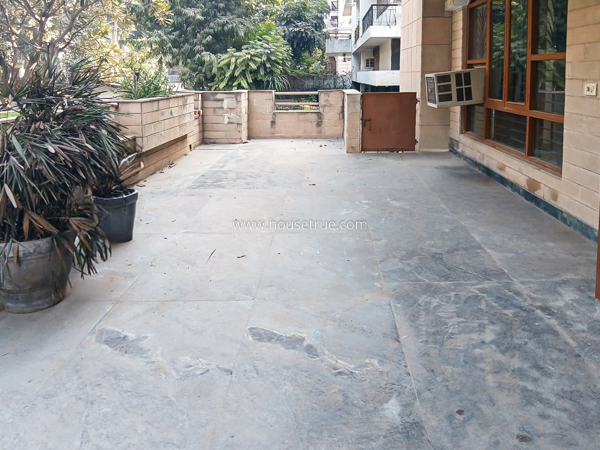3 BHK Flat For Rent in Defence Colony