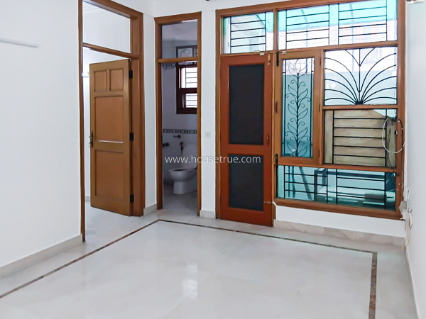 3 BHK Flat For Rent in Defence Colony