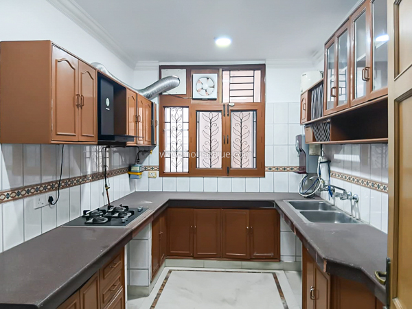 3 BHK Flat For Rent in Defence Colony