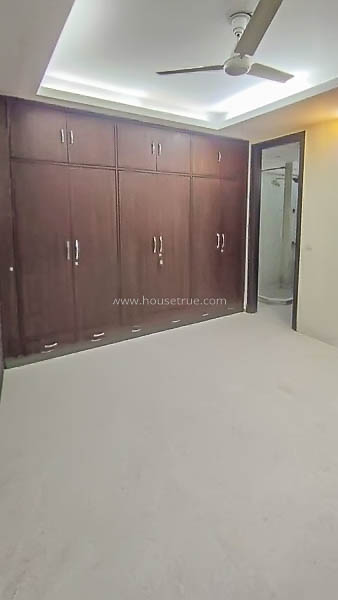 4 BHK Flat For Rent in Defence Colony