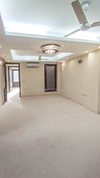 4 BHK Flat For Rent in Defence Colony