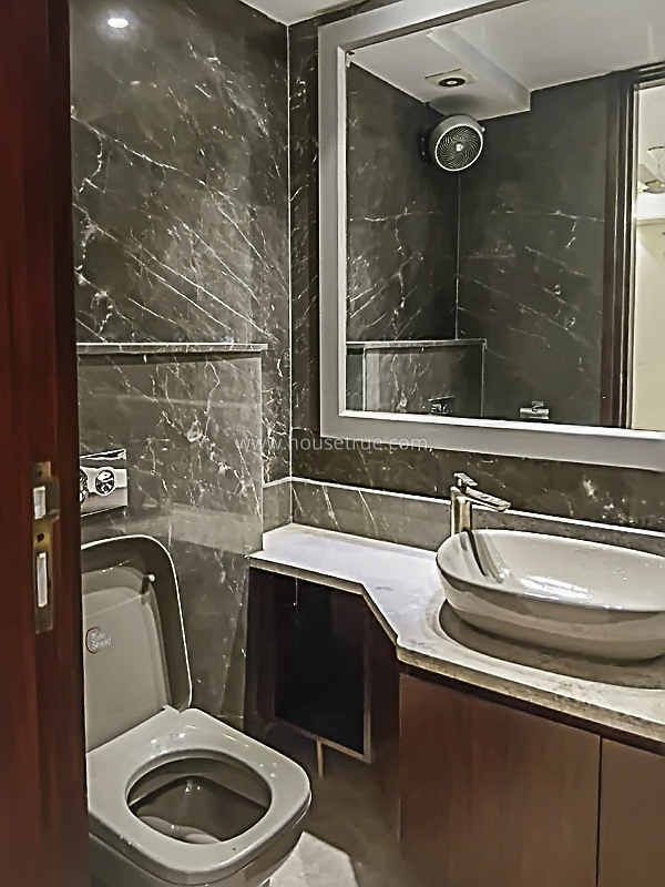 4 BHK Duplex For Rent in New Friends Colony