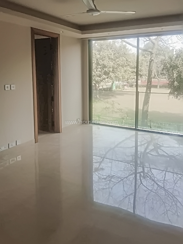 8 BHK Triplex Property For Rent in Jor Bagh