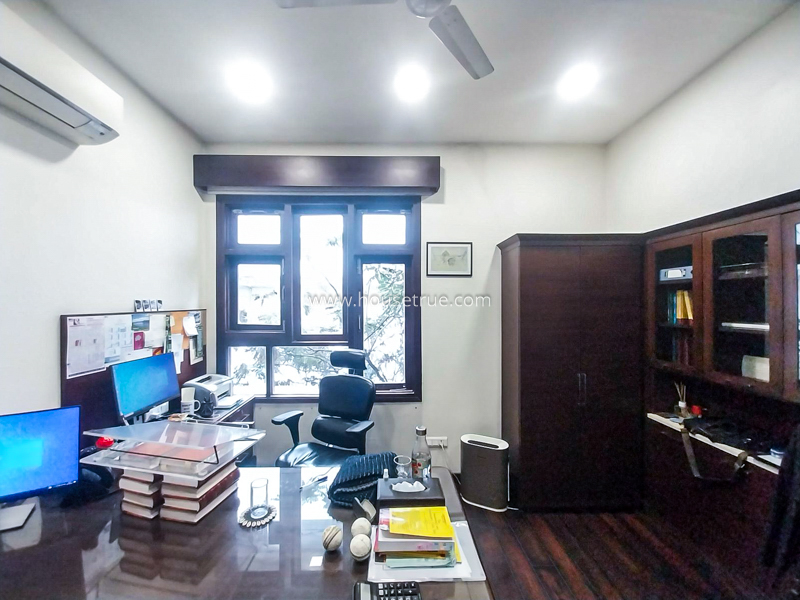 4 BHK Flat For Rent in Sundar Nagar