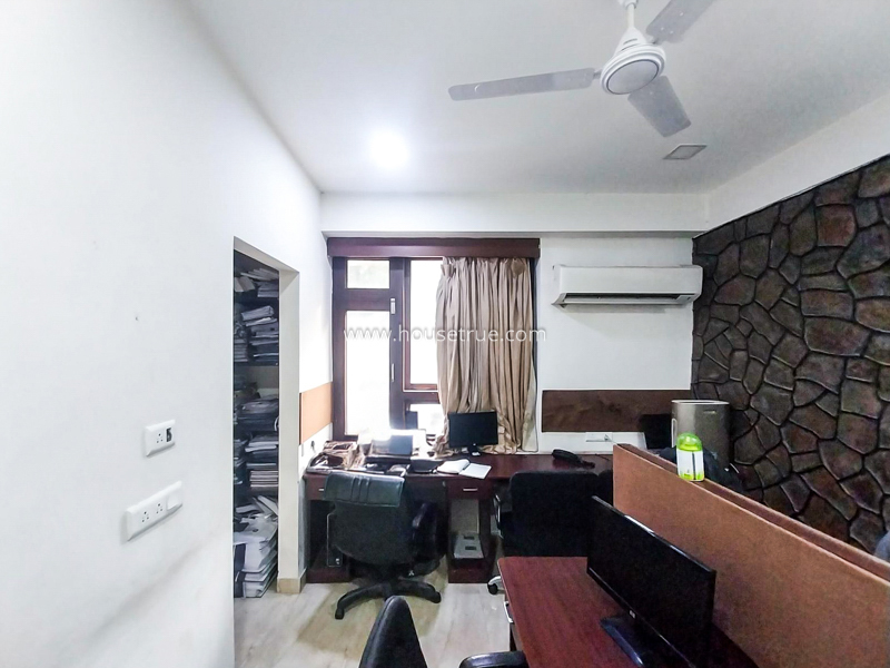 4 BHK Flat For Rent in Sundar Nagar