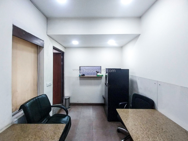 4 BHK Flat For Rent in Sundar Nagar