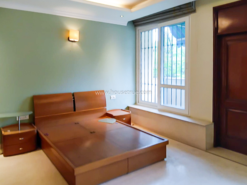 4 BHK Flat For Rent in Defence Colony