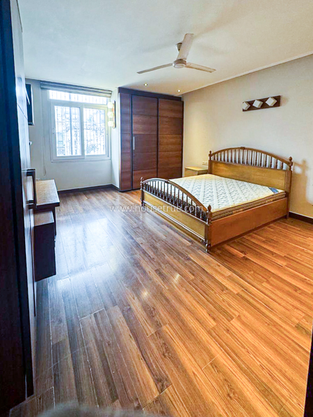 4 BHK Flat For Rent in Defence Colony