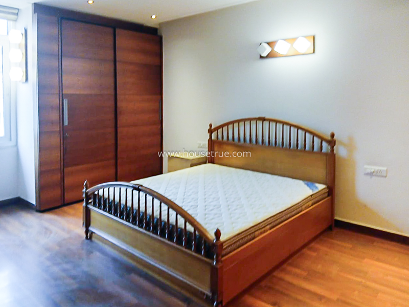 4 BHK Flat For Rent in Defence Colony