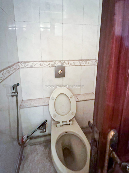 4 BHK Flat For Rent in Defence Colony