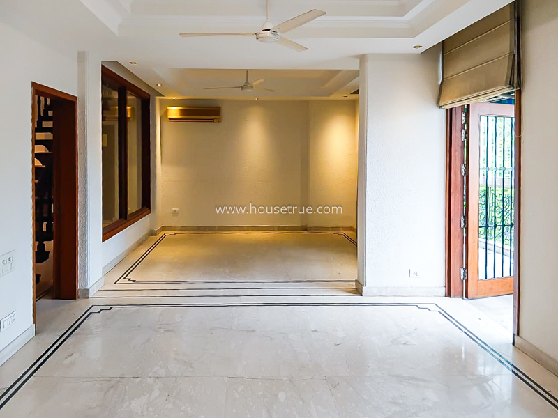 4 BHK Flat For Rent in Defence Colony