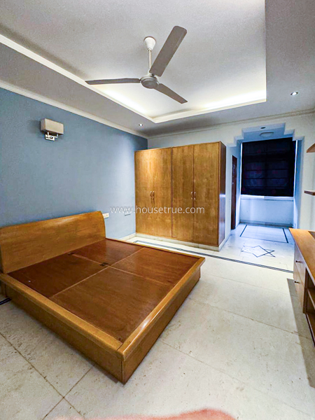 4 BHK Flat For Rent in Defence Colony
