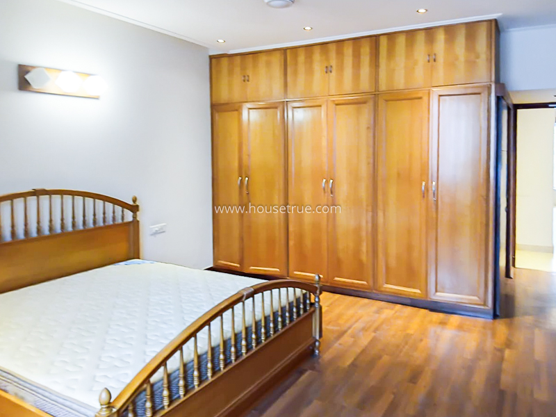 4 BHK Flat For Rent in Defence Colony