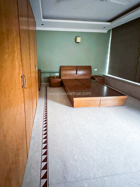 4 BHK Flat For Rent in Defence Colony