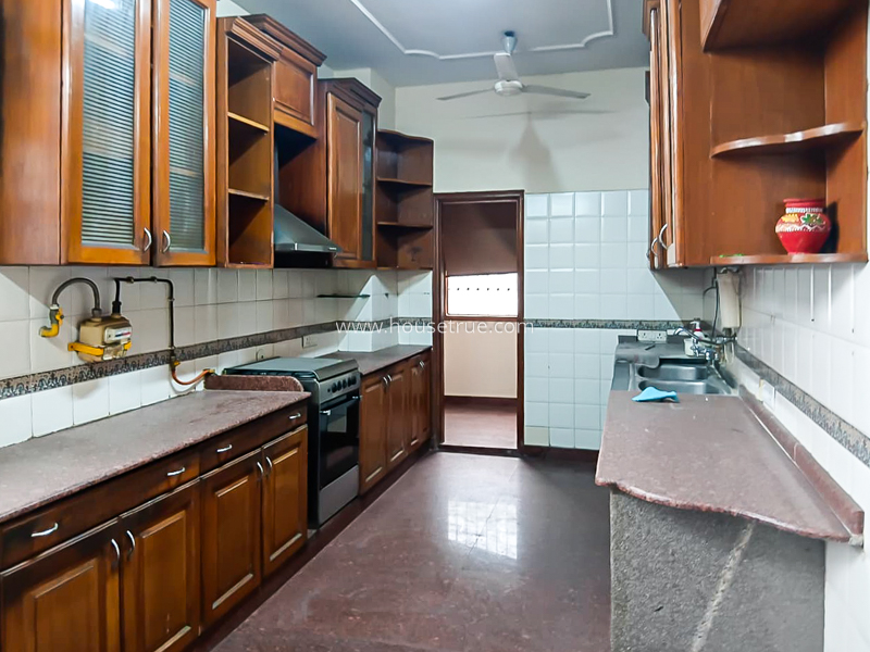 4 BHK Flat For Rent in Defence Colony