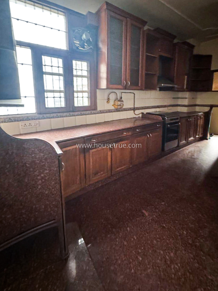 4 BHK Flat For Rent in Defence Colony