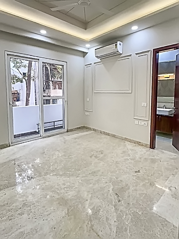 12 BHK Entire-Building For Rent in Green Park