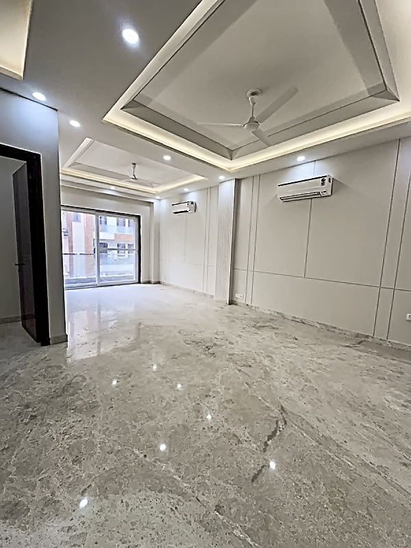 12 BHK Entire-Building For Rent in Green Park