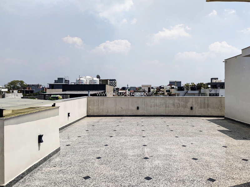 12 BHK Entire-Building For Rent in Green Park
