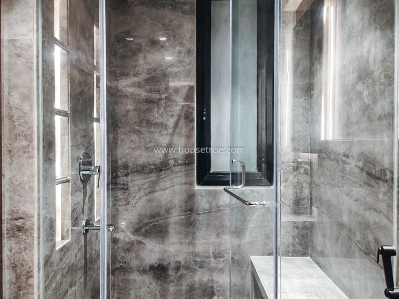 4 BHK Flat For Rent in Hauz Khas