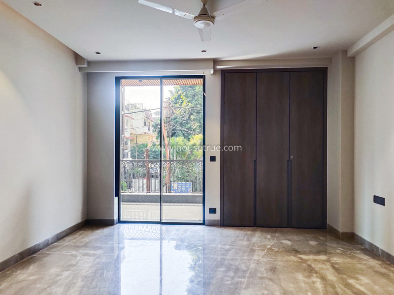 4 BHK Flat For Rent in Hauz Khas