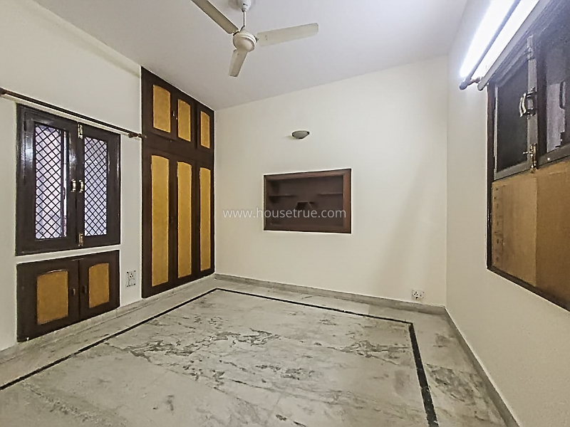 3 BHK Flat For Rent in Panchsheel Enclave