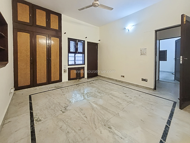 3 BHK Flat For Rent in Panchsheel Enclave