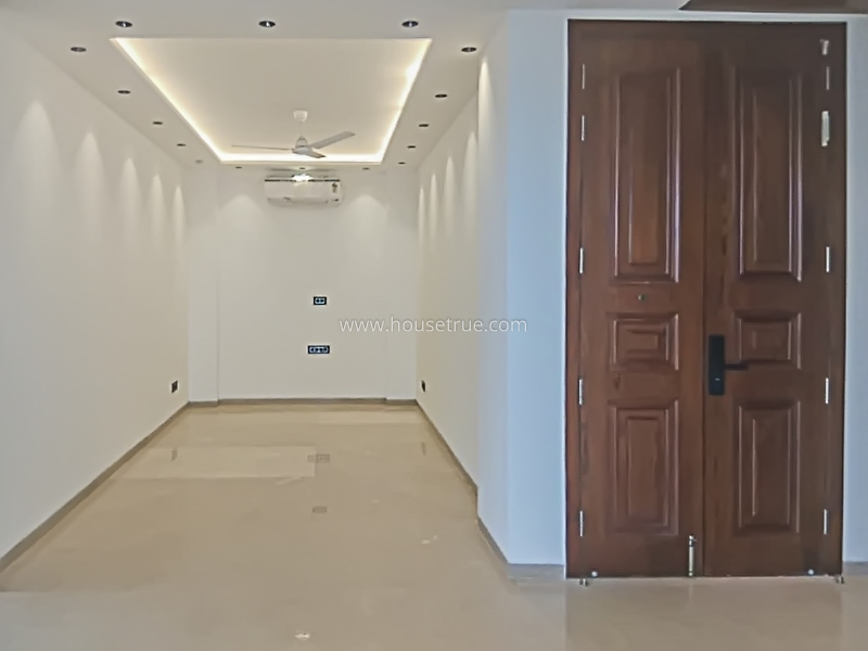 3 BHK Flat For Rent in Defence Colony