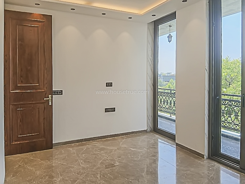 3 BHK Flat For Rent in Defence Colony