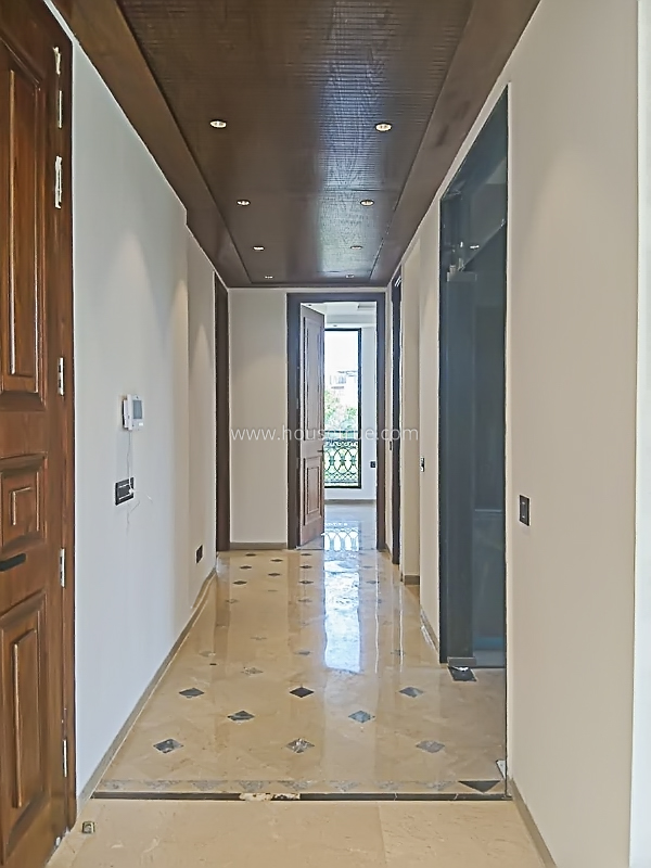 3 BHK Flat For Rent in Defence Colony