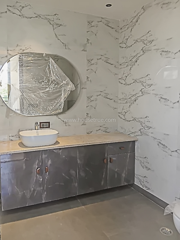 3 BHK Flat For Rent in Defence Colony