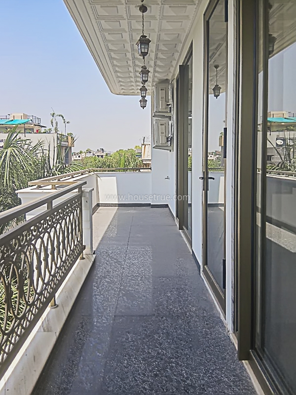 3 BHK Flat For Rent in Defence Colony